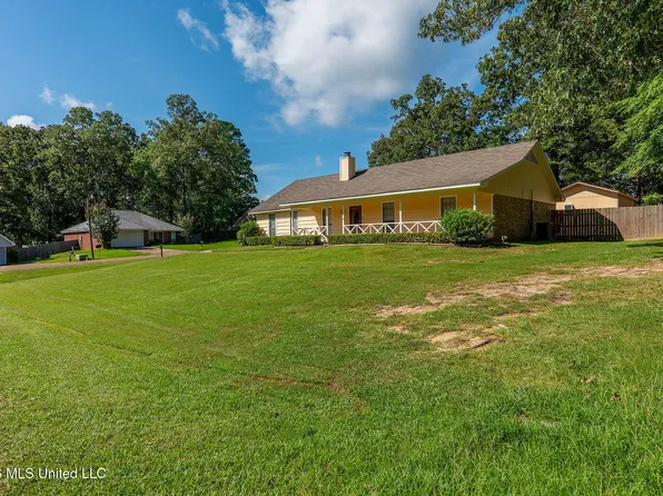 551 Buchanan Dr, Jackson, MS 39272