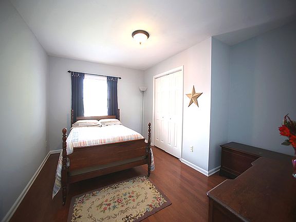 2nd image of 1014 N Buchanan Blvd