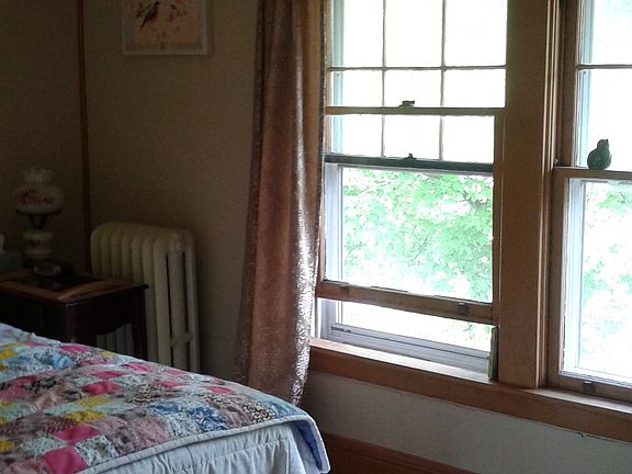 4th image of 18 Silver Ave