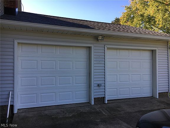 2nd image of 218 Maple St