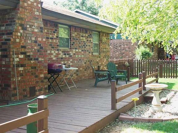 2nd image of 2808 Woodbriar St