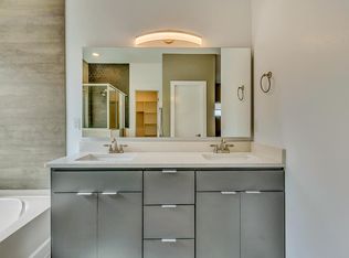 140 Via Rojas Dr, El Paso, TX 79928