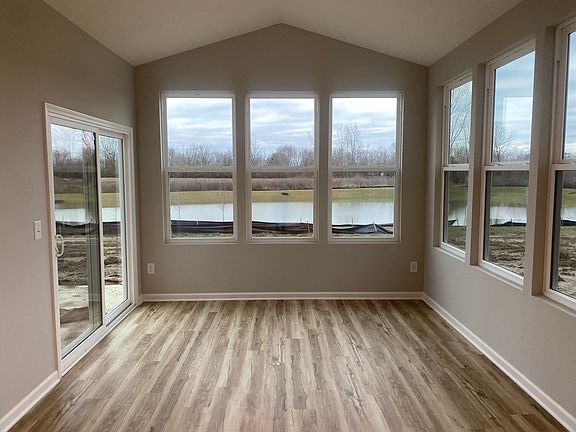 4th image of 8293 Hadley Dr