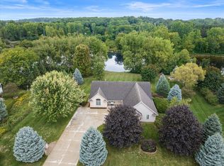 1942 Covey Pl, West Bend, WI 53090