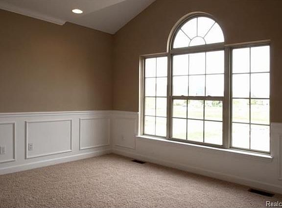 5th image of 54834 Brentwood Dr