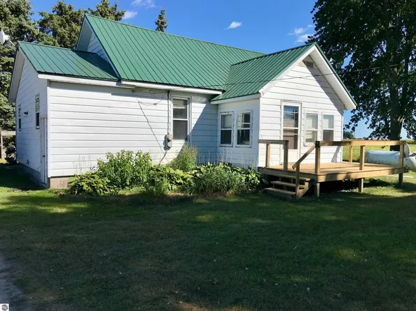 3643 E Van Buren Rd, Alma, MI 48801