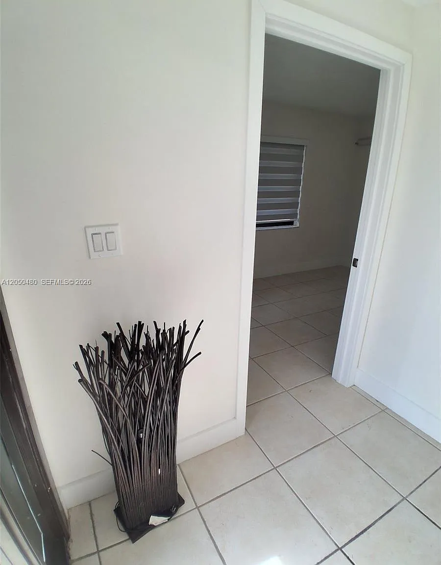 Tamiami Lakes Sec 4 — Photo 3