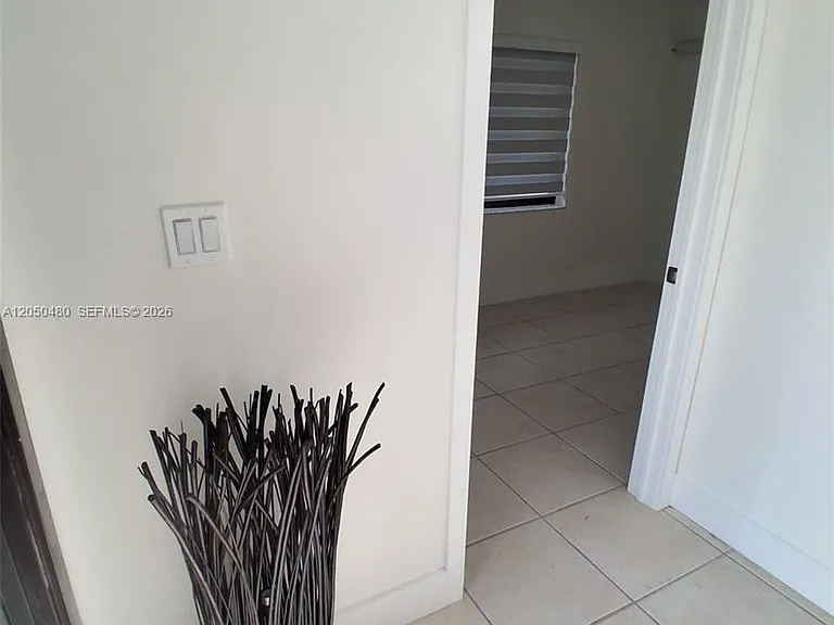 1231 SW 136th Pl #A — Photo 3