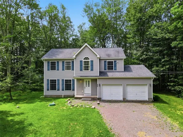 215 George Dr, Blakeslee, PA 18610