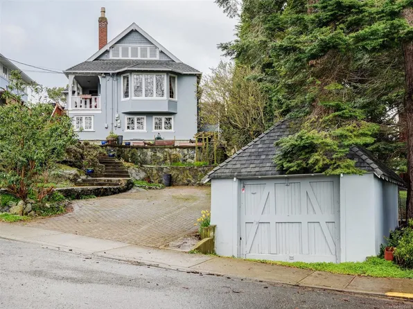 720 Sea Ter, Victoria, BC V9A 3R6