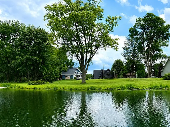 62634 Diamond View Dr, Cassopolis, MI 49031
