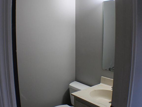 3rd image of 5400 Doral Dr