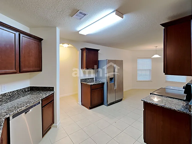 22718 Klingamans Way — Photo 4