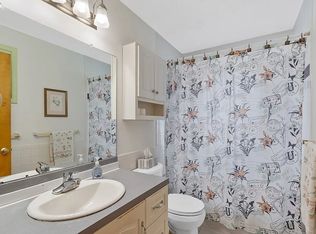 217 Auburn St, Cranston, RI 02910