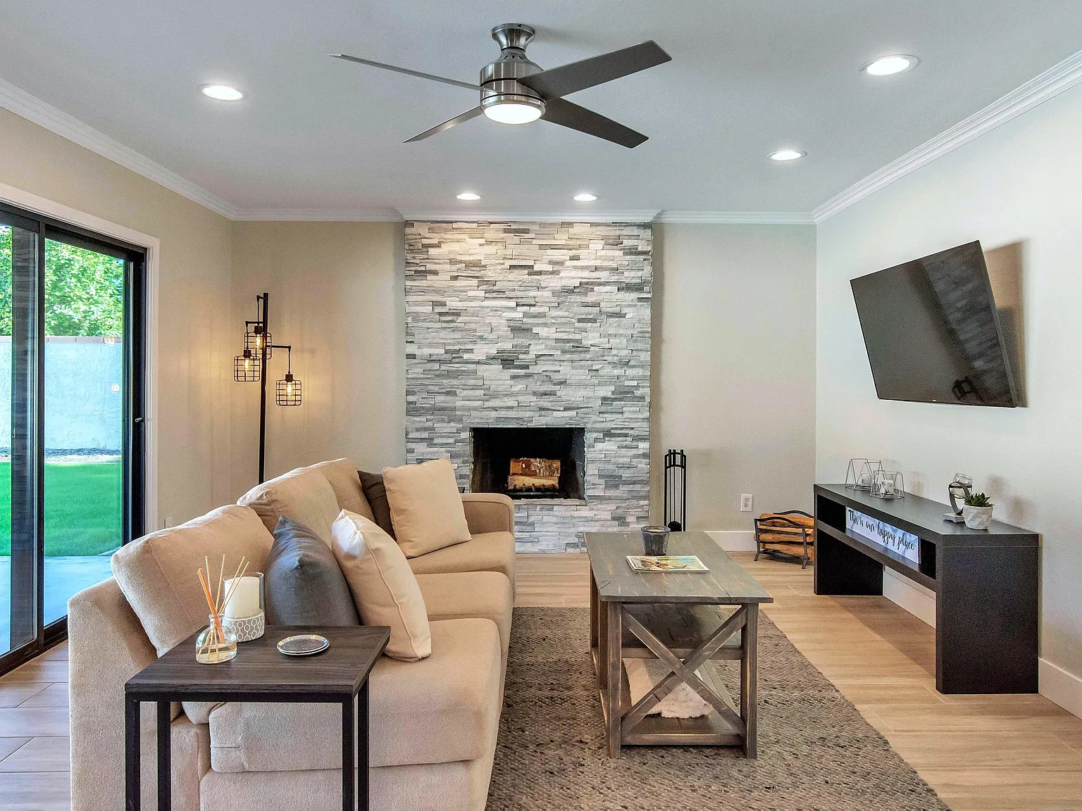 4 bed, 2170 sqft, $11,000 — Photo 4