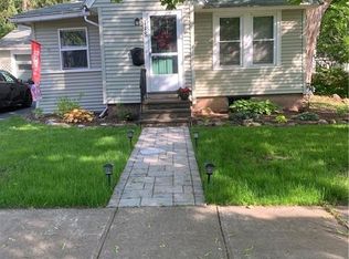 118 Park Ave, Brockport, NY 14420