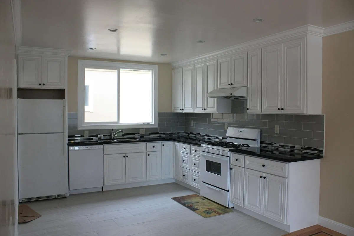 3 bed, 1375 sqft, $4,750 — Photo 2