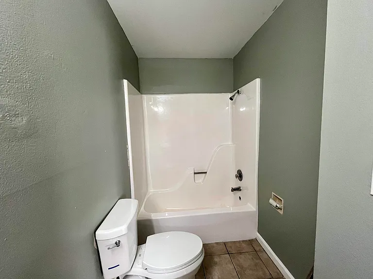 208 Monarch Dr #201A — Photo 13