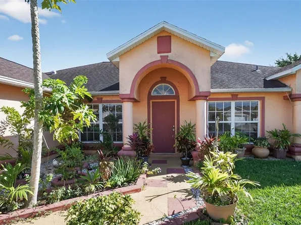 2477 SW Falcon Cir, Port Saint Lucie, FL 34953