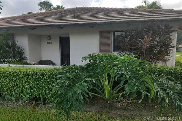 Home For Sale In Pga National