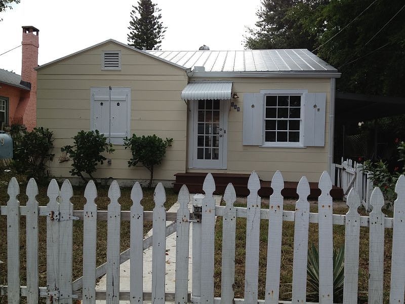 1st image of 529 S M St