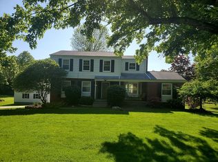 3275 Morrow Dr, Cortland, OH 44410