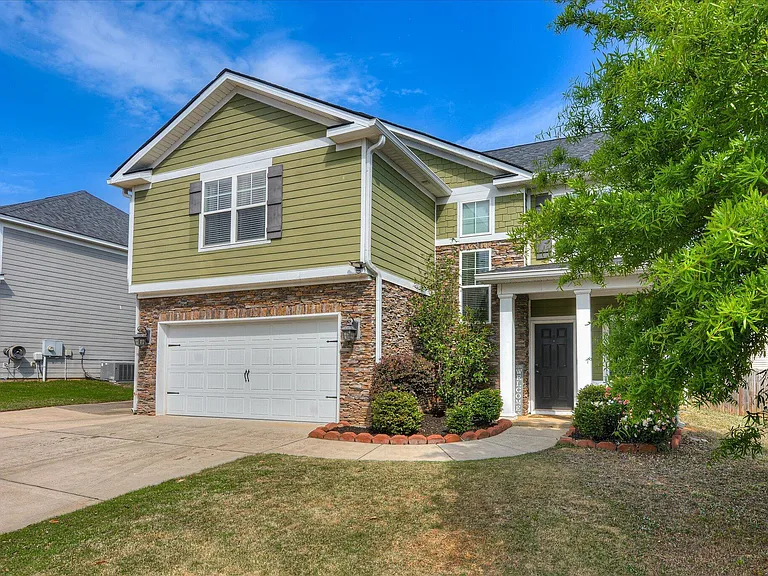 2507 Kari Ln — Photo 2