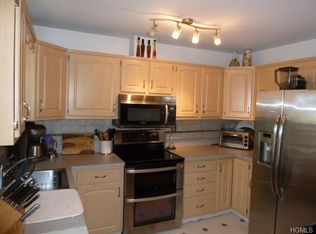 14 Hemlock Trail Ct, Carmel, NY 10512