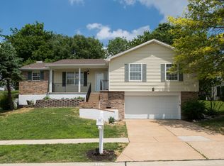 13270 Shady Green Dr, Saint Louis, MO 63128