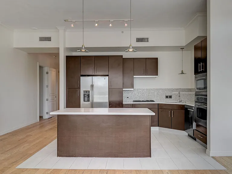 360 E Desert Inn Rd #402 — Photo 9