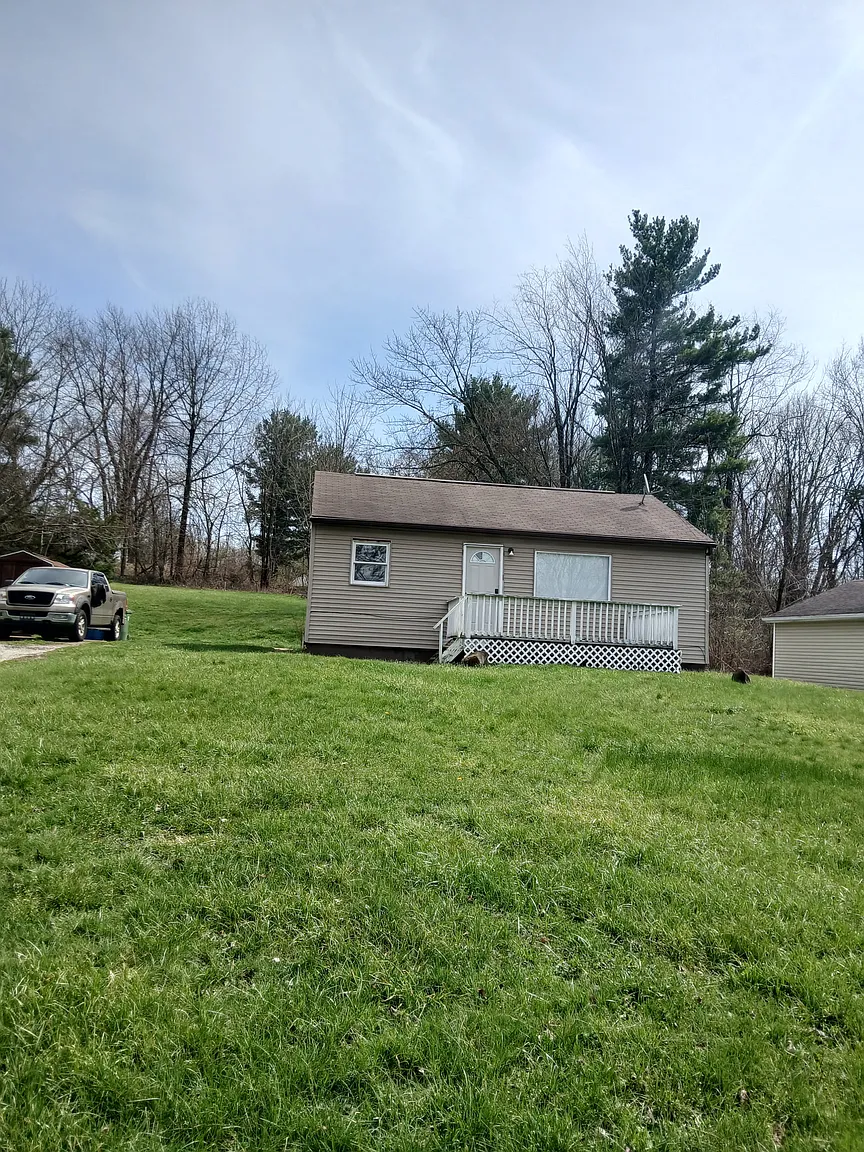1831 Christopher Dr photo 1