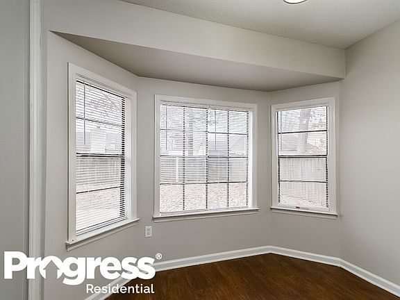 5th image of 7371 Hollorn Ln