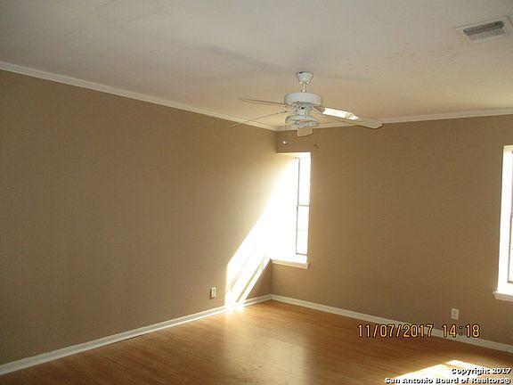 5th image of 132 Grove Pl