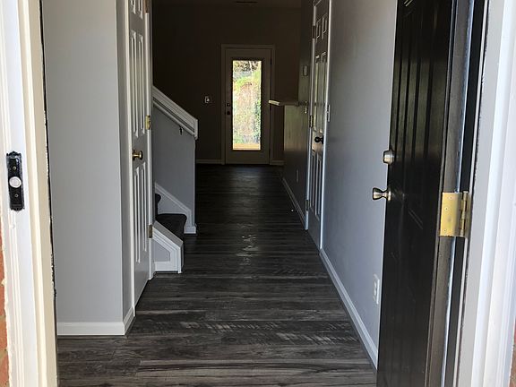 3rd image of 58 Eagle Glen Dr