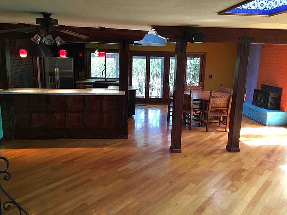 3rd image of 2751 King Edward Dr