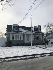 93 Beech Ave, Cranston, RI, 02910