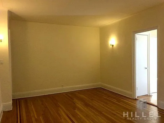 Rented by Hillel Realty Group | media 11