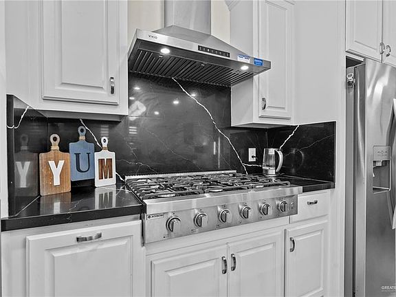 5th image of 5576 Grant St