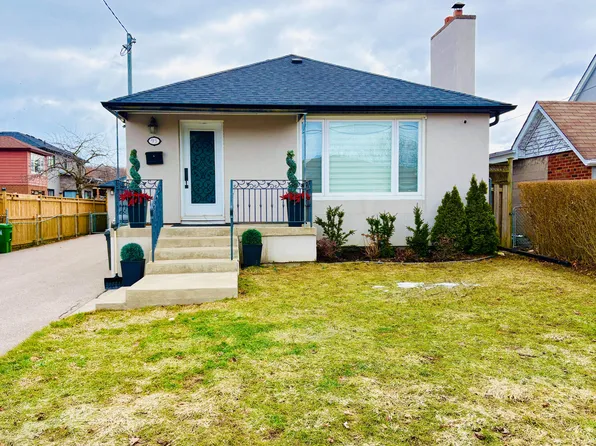 93 Surrey Ave, Toronto, ON M1R 1G9