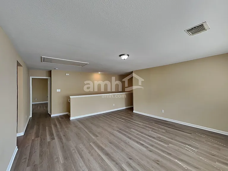 18107 Quiet Ridge Ln — Photo 10