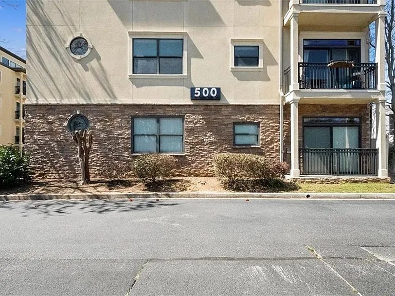2230 Cheshire Bridge Rd NE #504 — Photo 32