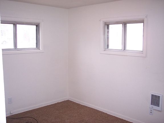 1rst bedroom