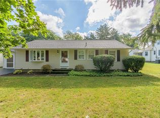 194 Morrow Dr, Rochester, NY 14616