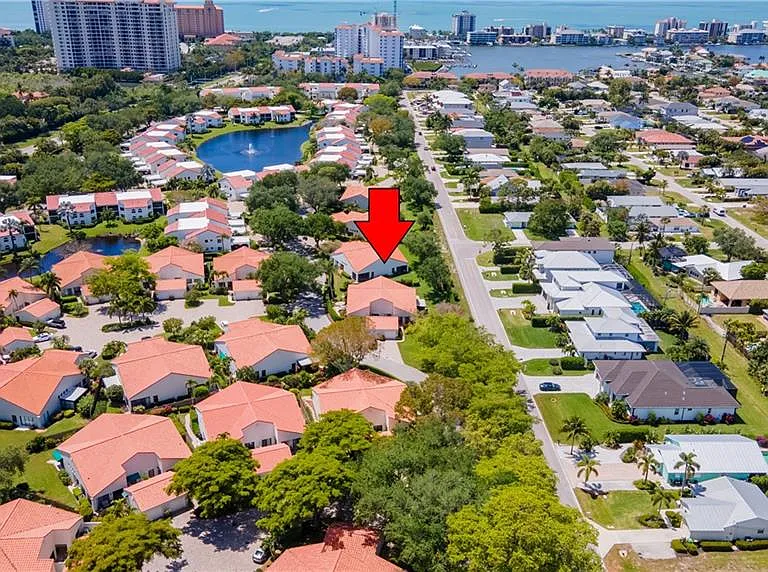 522 Beachwalk Cir — Photo 3
