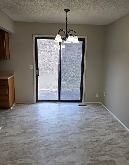 3242 N Virginia Ave — Photo 8