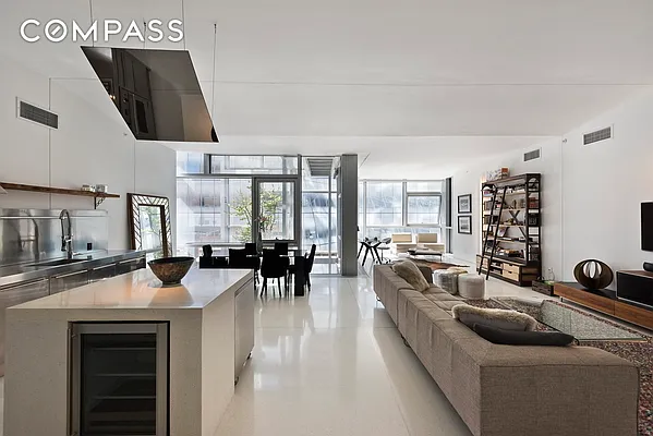 Rented by Compass | media 18