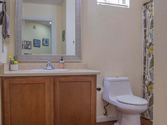 3rd image of 868 W Calle Carasol #2