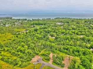1718 Rebecca St, Fort Erie, ON L2A5M4