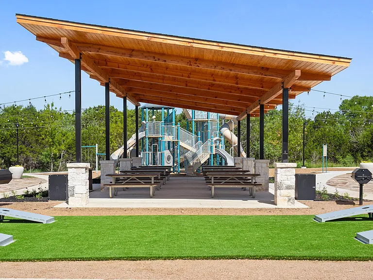 Amenity Center (3 min walk)