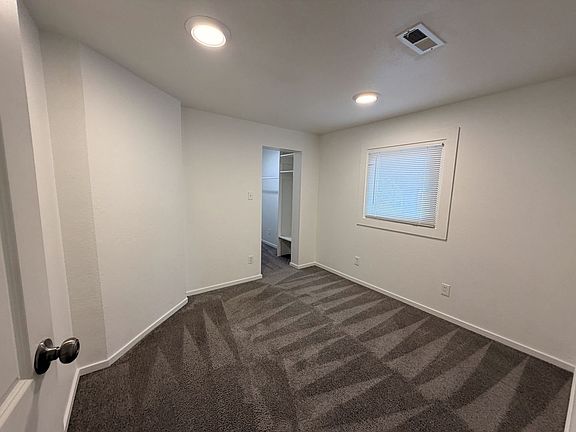 5th image of 265 N Oregon St APT B